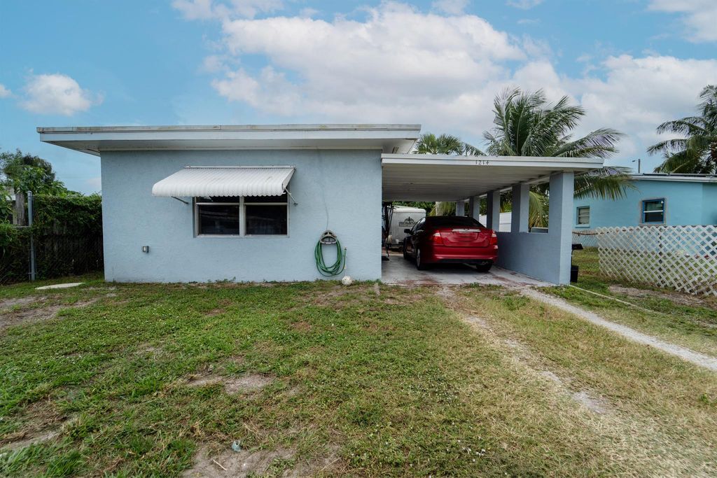 Photo of 1214 Peak Road, Lantana, FL 33462 (MLS # R11093301)