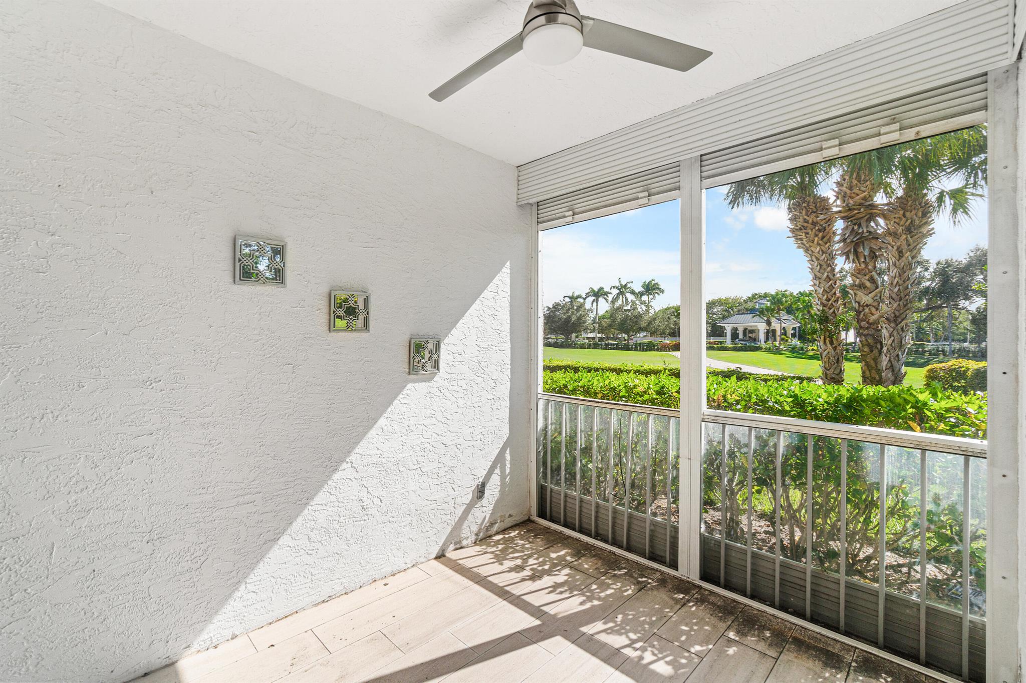 CATALINA / POLO CLUB - Residential