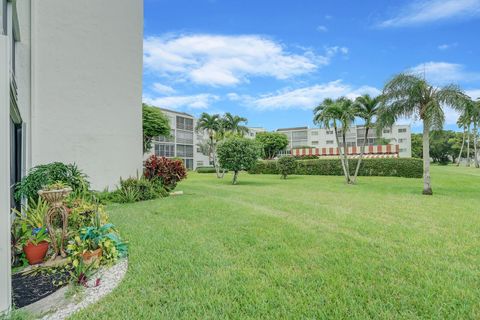 A home in Lake Worth