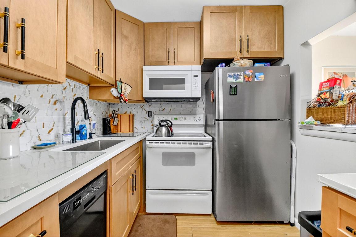 NORTHAMPTON CONDOS - Residential