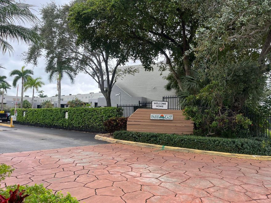 Highly Desirable 1/1.5 Condo in Park East Condo, Fontainebleau Area!Discover this spacious ground-floor corner unit with 1 bedroom, 1.5 bathrooms, and a generous 922 sq. ft. of living space. This condo offers elegant tile flooring, a large master bedroom, ample closet storage, an in-unit laundry room, and a sizable balcony to enjoy. Whether for your own living pleasure or as a lucrative rental property the HOA is low. The gated complex boasts abundant unassigned parking, a refreshing pool, tennis courts, and more amenities for your enjoyment.Perfectly situated in one of Miami's most sought-after neighborhoods, this prime location provides easy access to major highways, shopping centers, and schools. Don't miss out on this fantastic opportunity! Call us today to schedule a viewing.