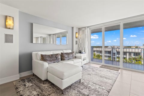 Tiny photo for 800 SE 20th Avenue #809, Deerfield Beach, FL 33441 (MLS # B26018555)