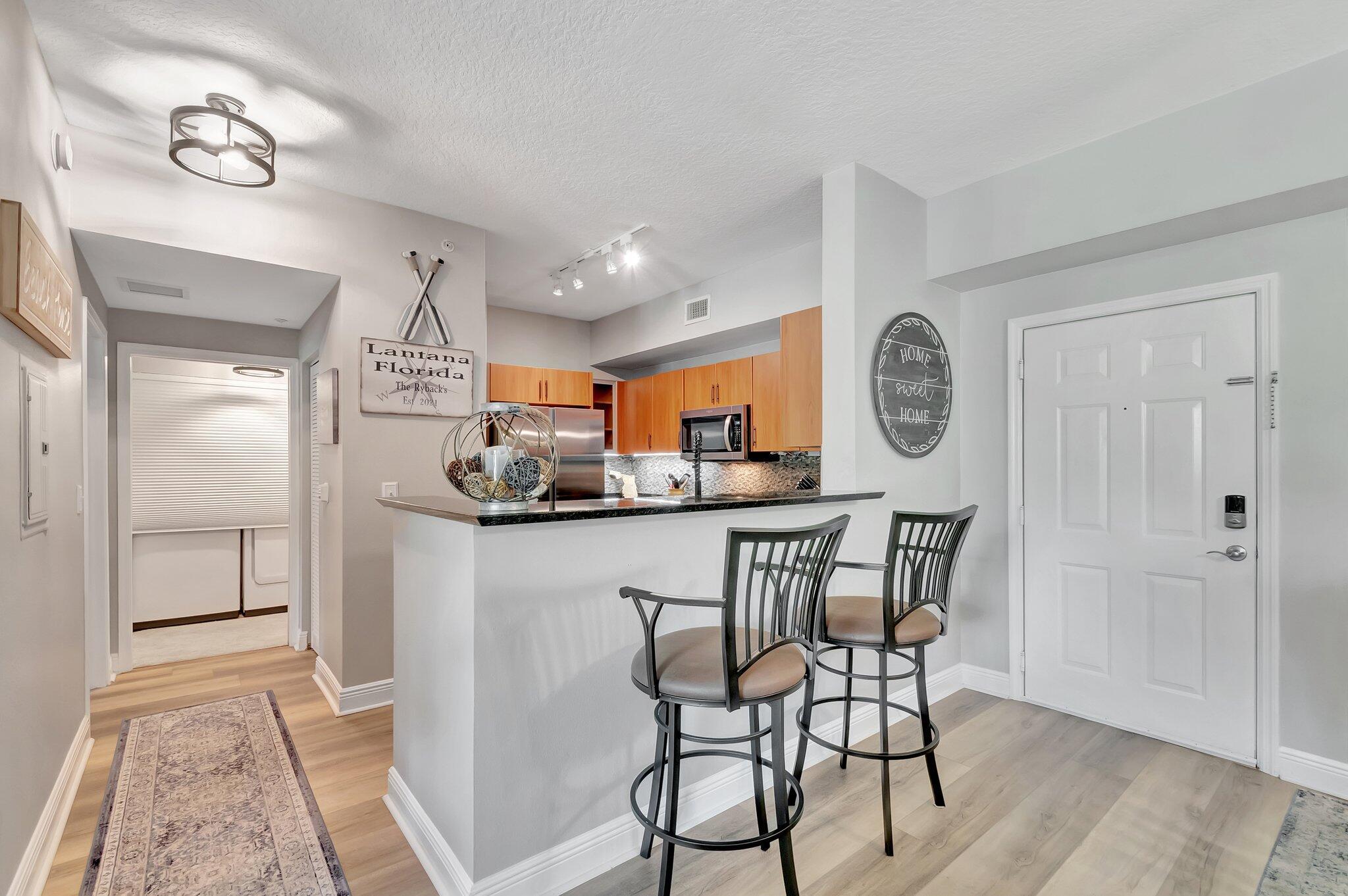 MOORINGS AT LANTANA CONDO - Residential