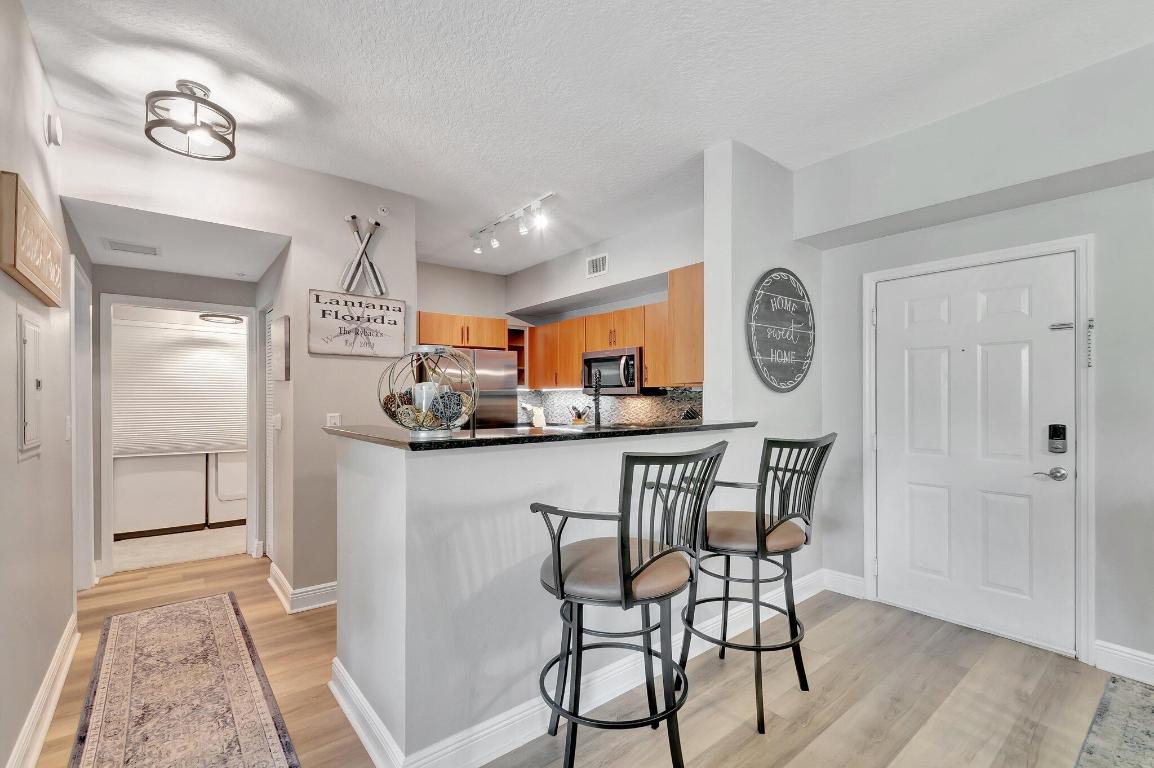 MOORINGS AT LANTANA CONDO 2 - Residential