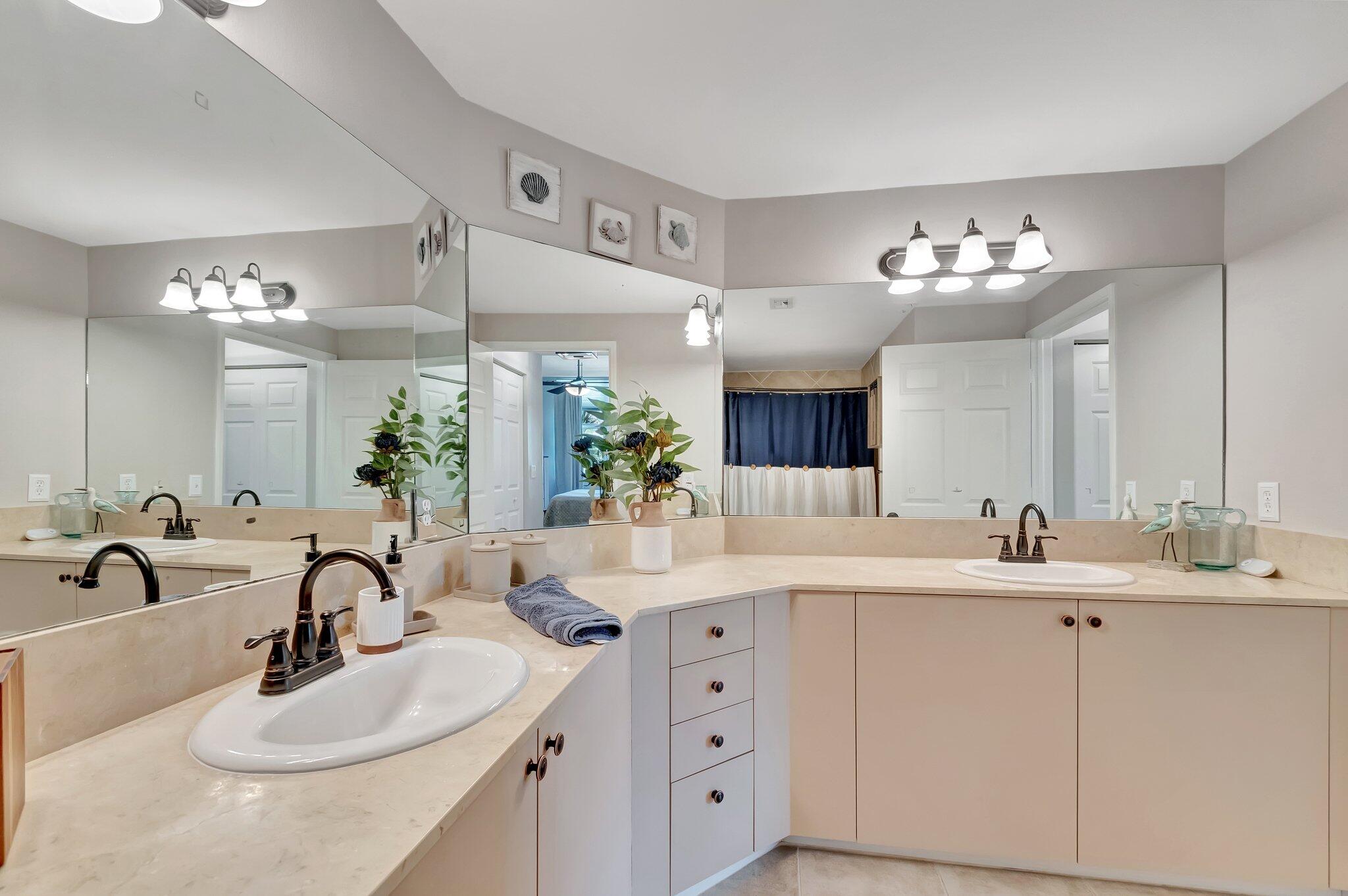 MOORINGS AT LANTANA CONDO 2 - Residential