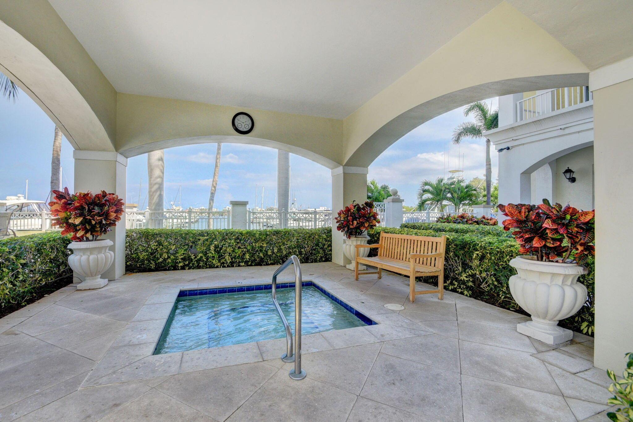 MOORINGS AT LANTANA CONDO - Residential