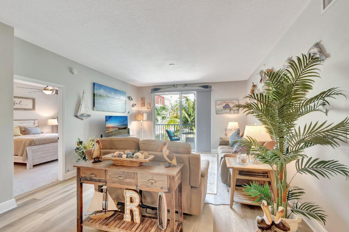 MOORINGS AT LANTANA CONDO 2 - Residential