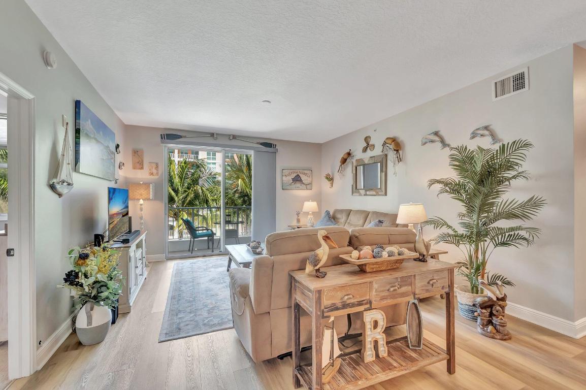 MOORINGS AT LANTANA CONDO 2 - Residential