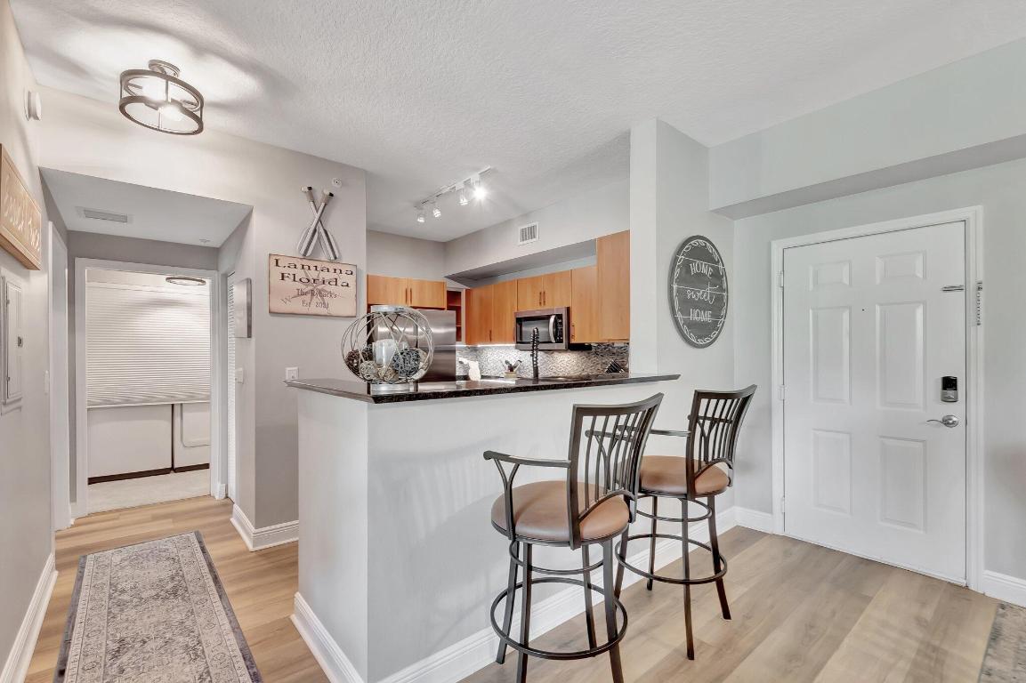 MOORINGS AT LANTANA CONDO 2 - Residential