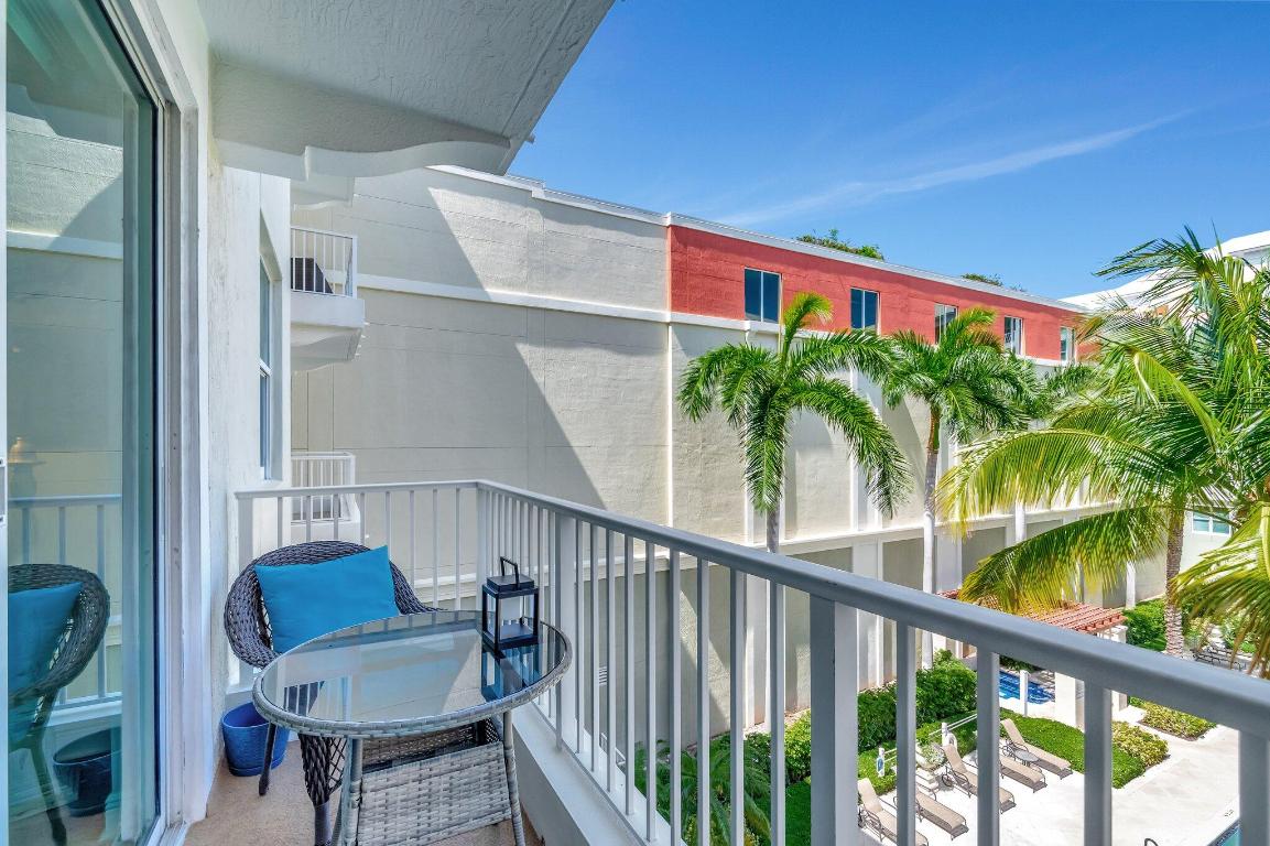 MOORINGS AT LANTANA CONDO 2 - Residential