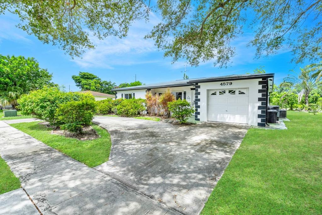 Photo of 4579 Addison Street, Boca Raton, FL 33428 (MLS # R11120500)
