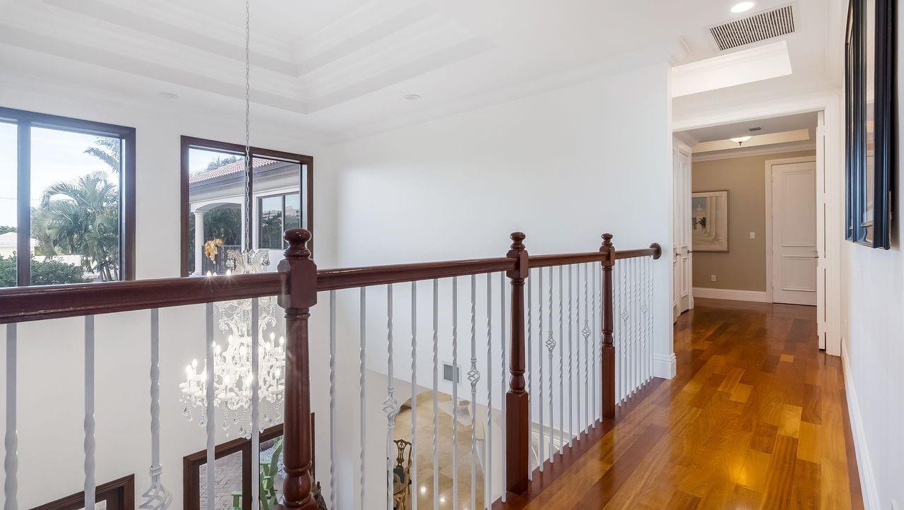 View photos, virtual tours, details... 4700 NE 29th Ave