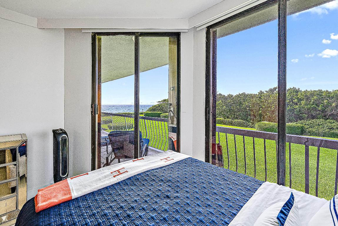 2100 Condo At Sloans Curve - Residential