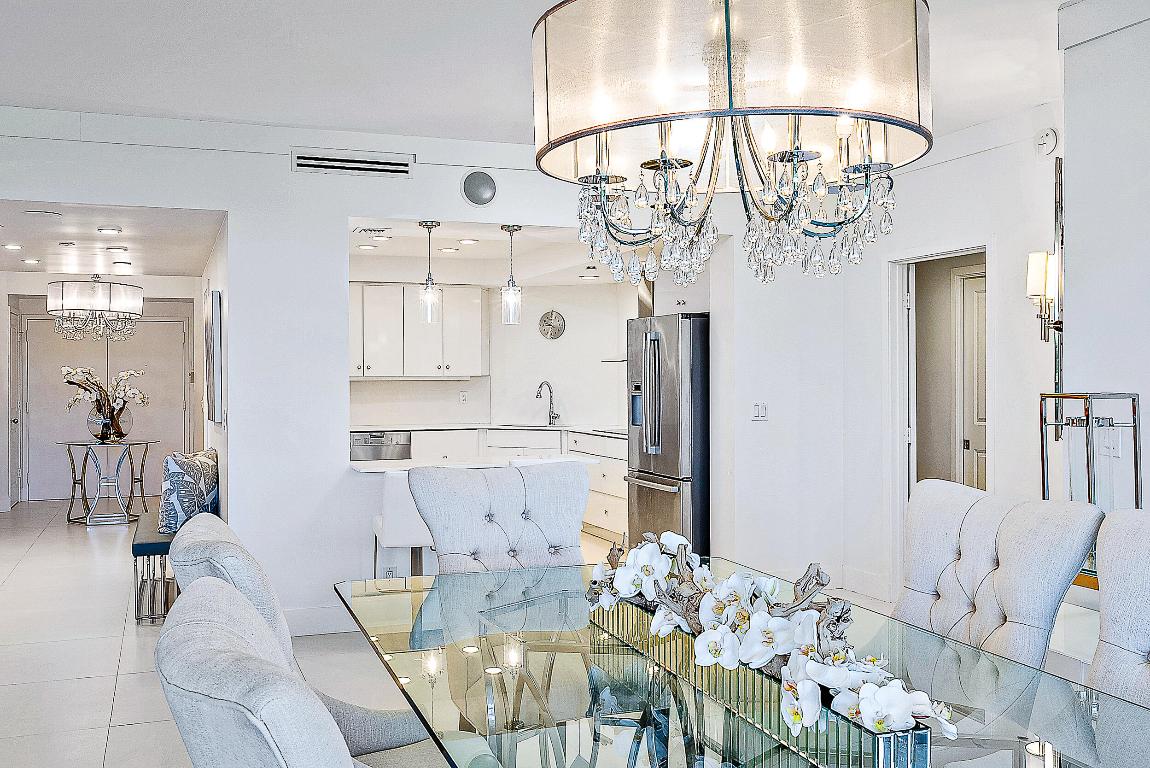 2100 Condo At Sloans Curve - Residential