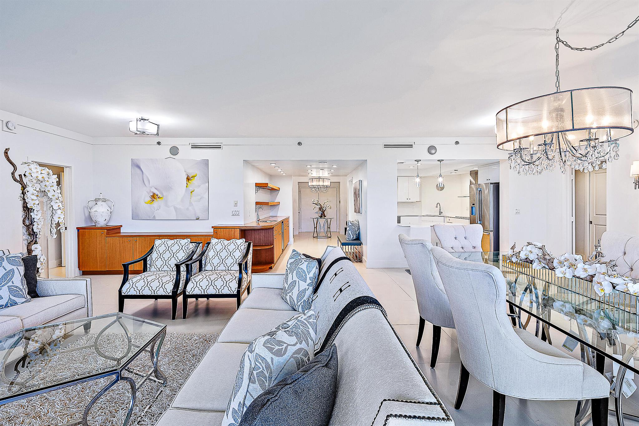 2100 Condo At Sloans Curv - Residential