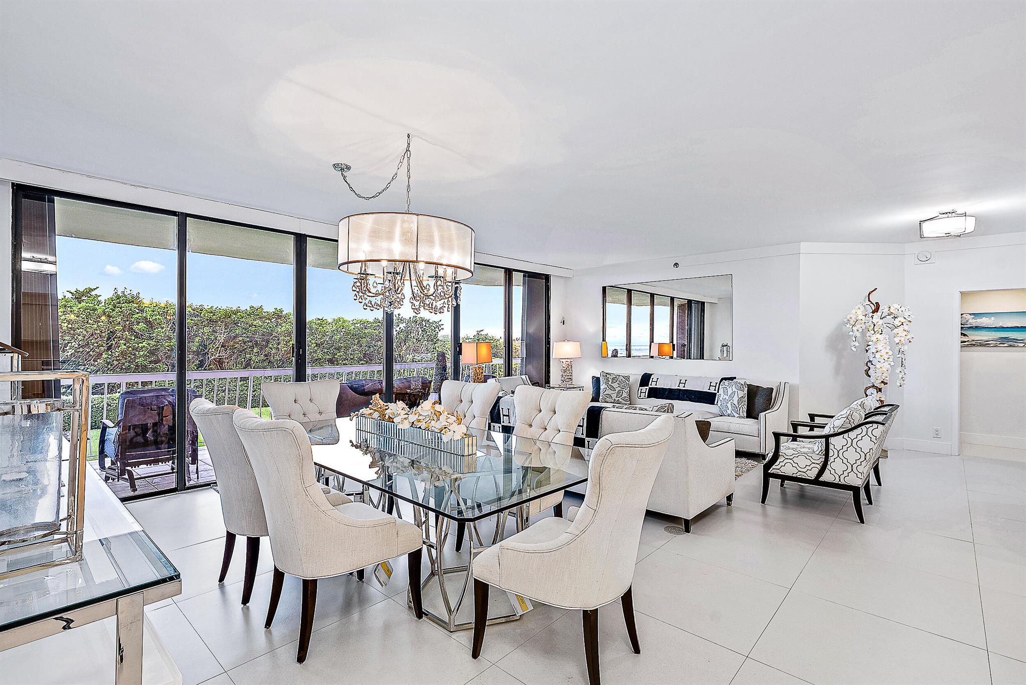 2100 Condo At Sloans Curv - Residential