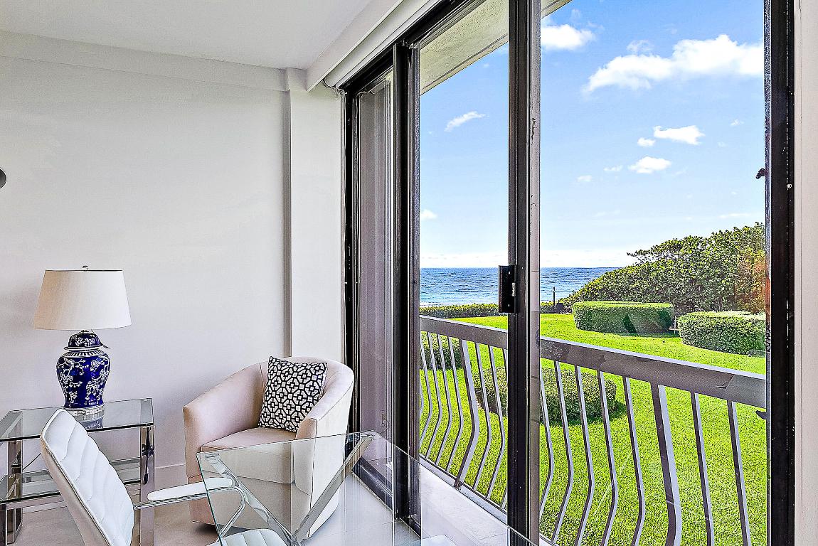 2100 Condo At Sloans Curve - Residential