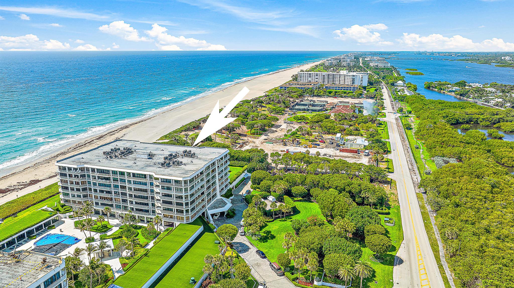 2100 Condo At Sloans Curv - Residential