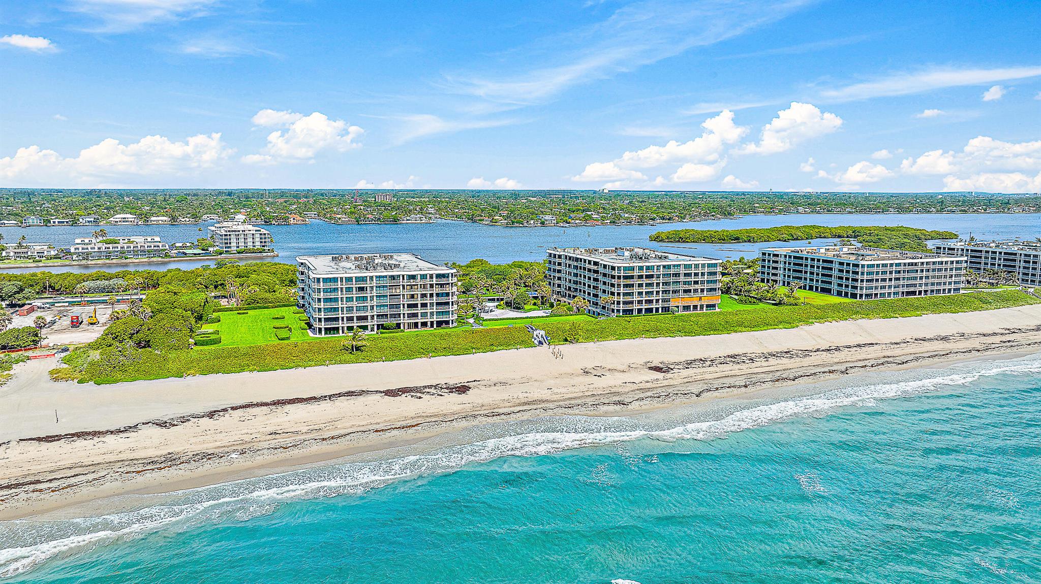 2100 Condo At Sloans Curv - Residential