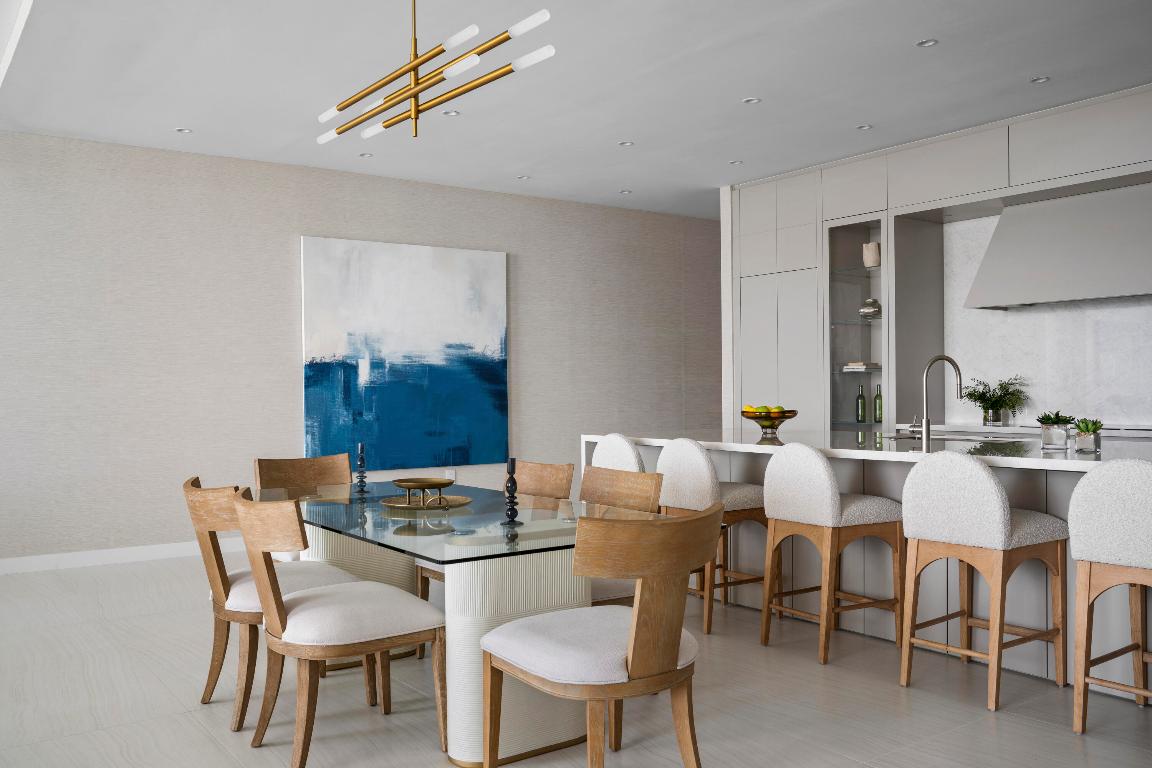 220 SE Mizner Boulevard Ph911