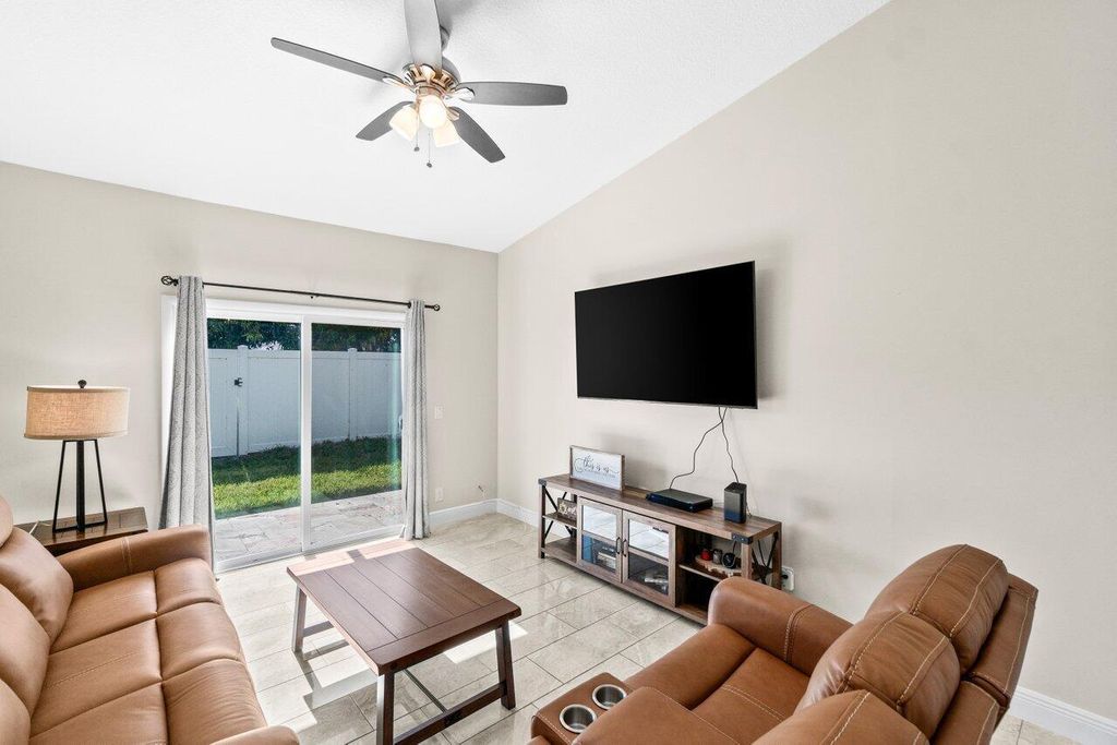 Photo of 6141 Country Fair Circle, Boynton Beach, FL 33437 (MLS # R11085748)