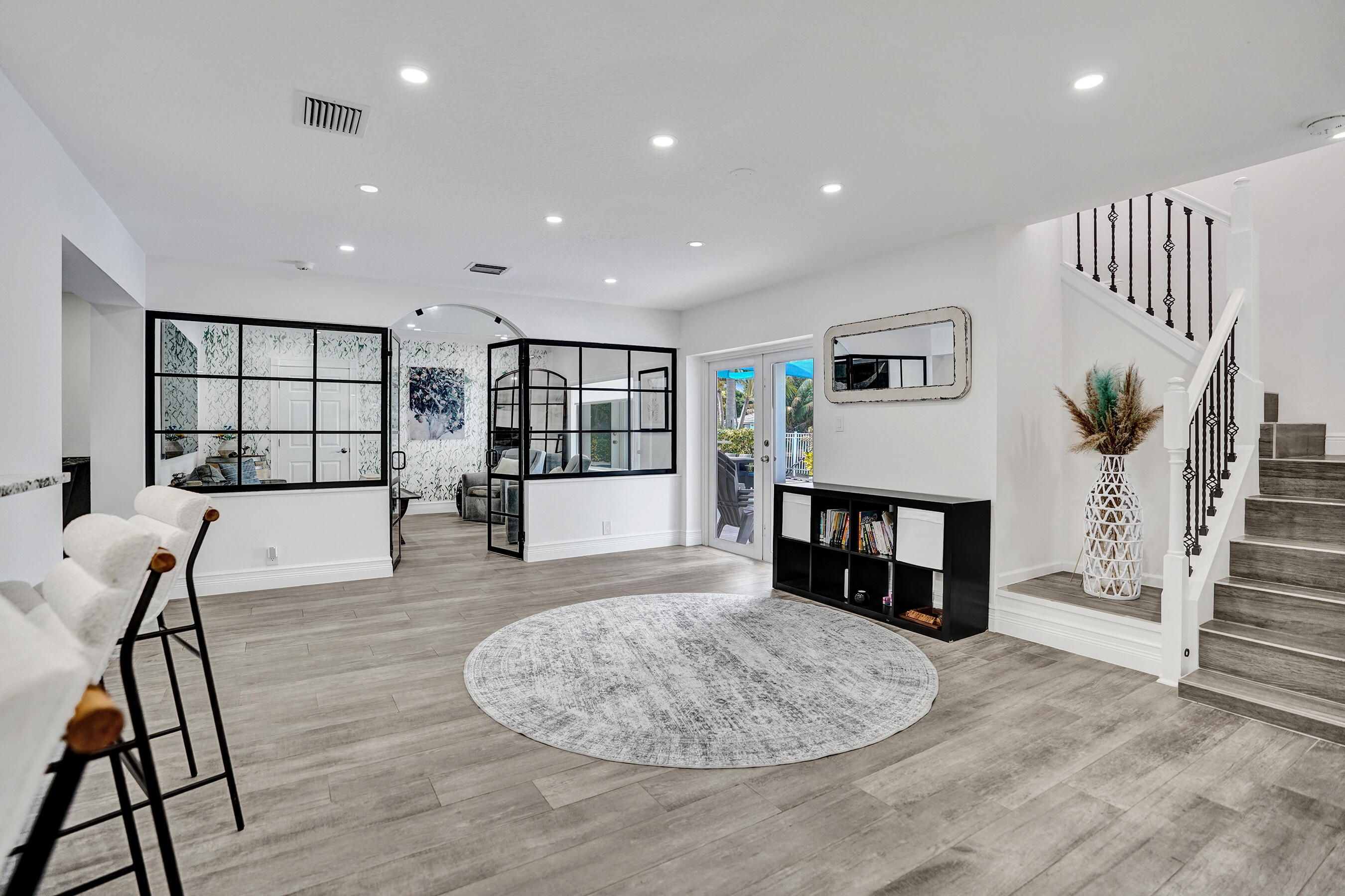 VENETIAN ISLES 2ND SEC - Residential