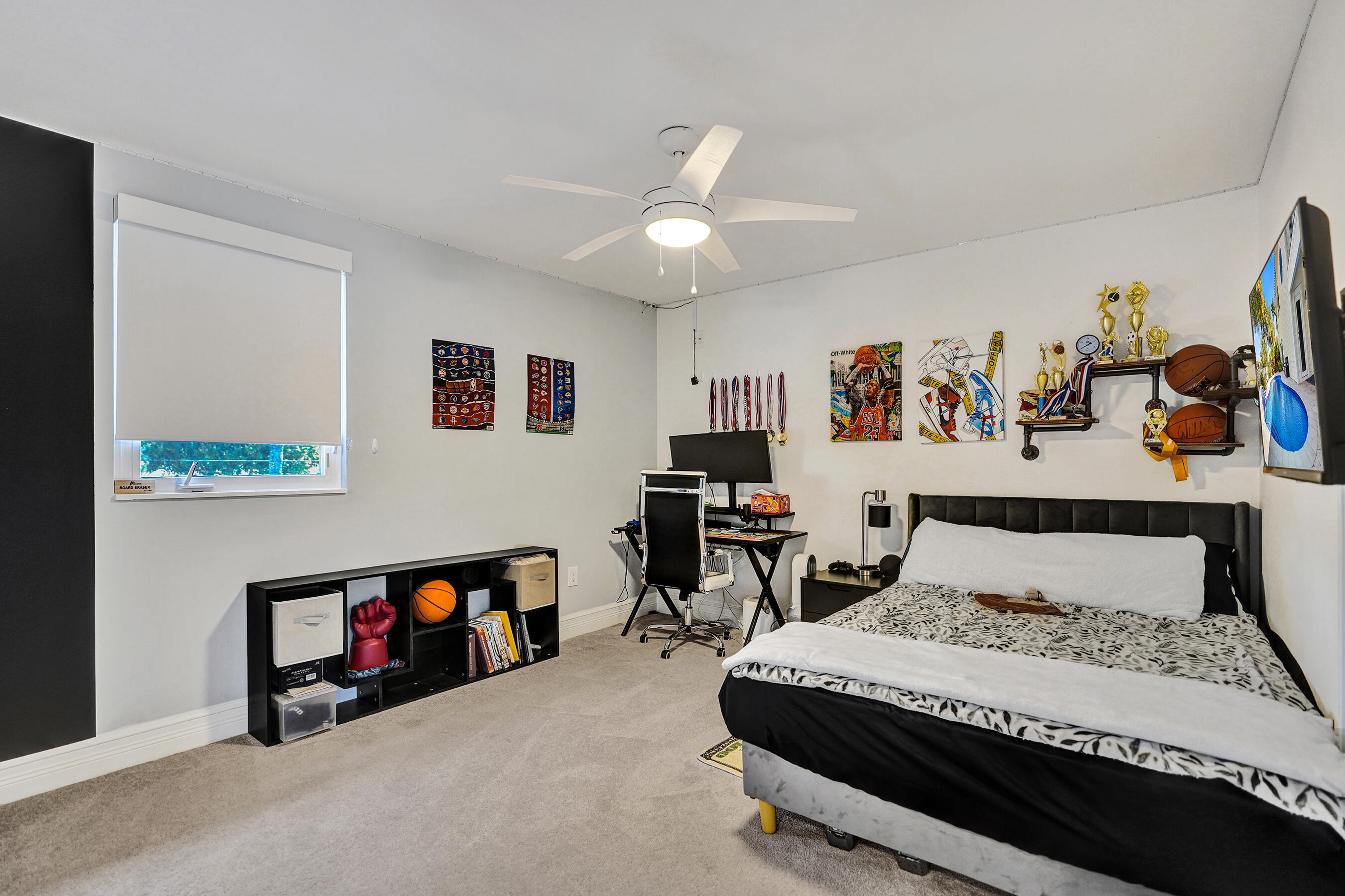 VENETIAN ISLES 2ND SEC - Residential