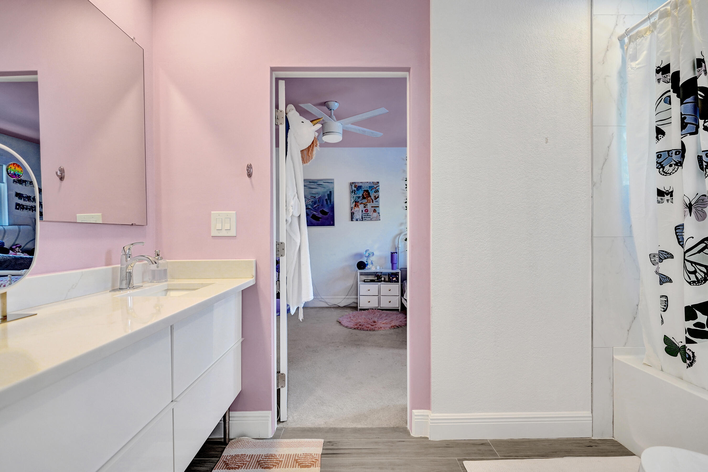 VENETIAN ISLES 2ND SEC - Residential