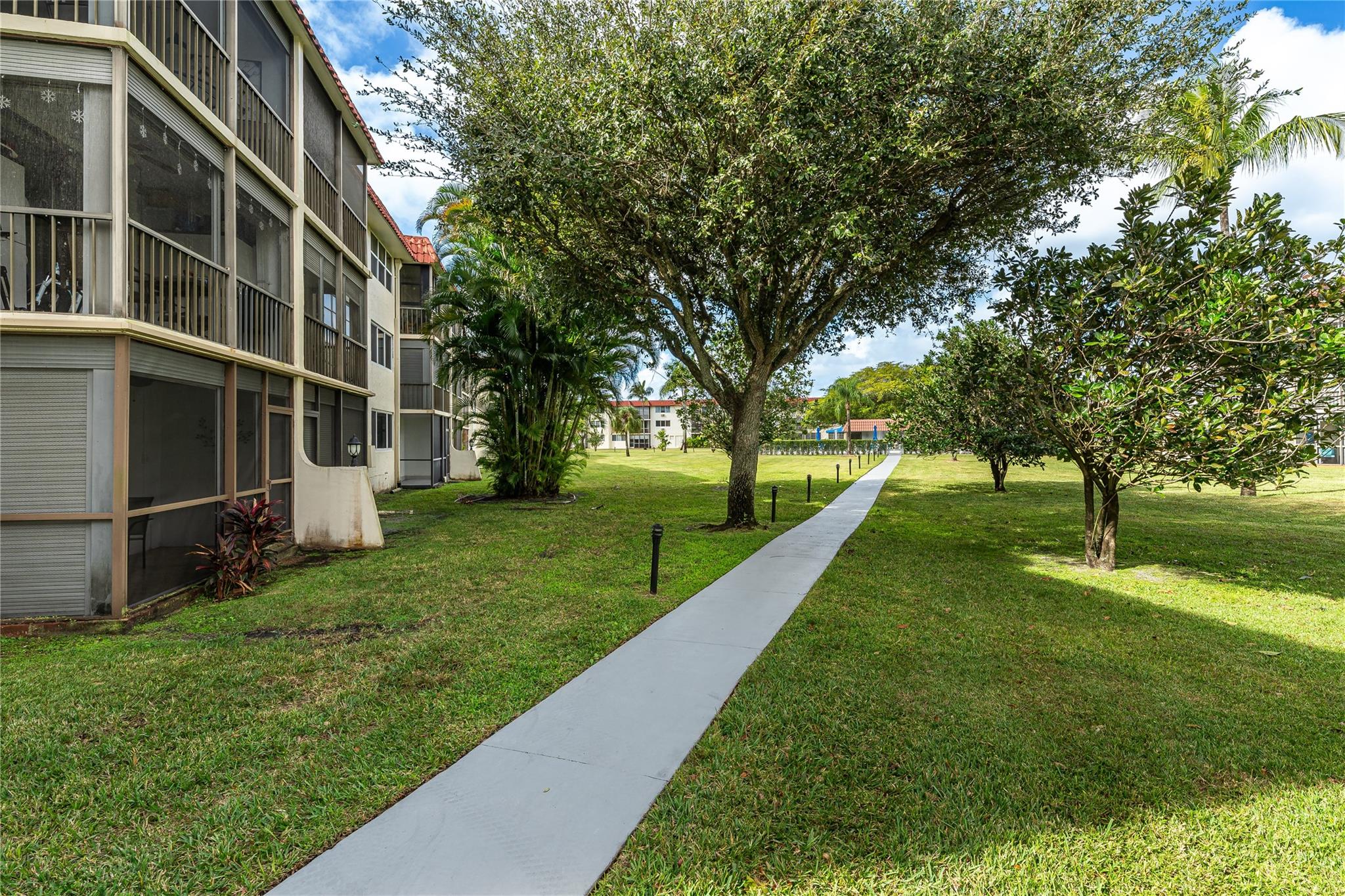 Hollybrook Golf & Tennis - Residential Lease