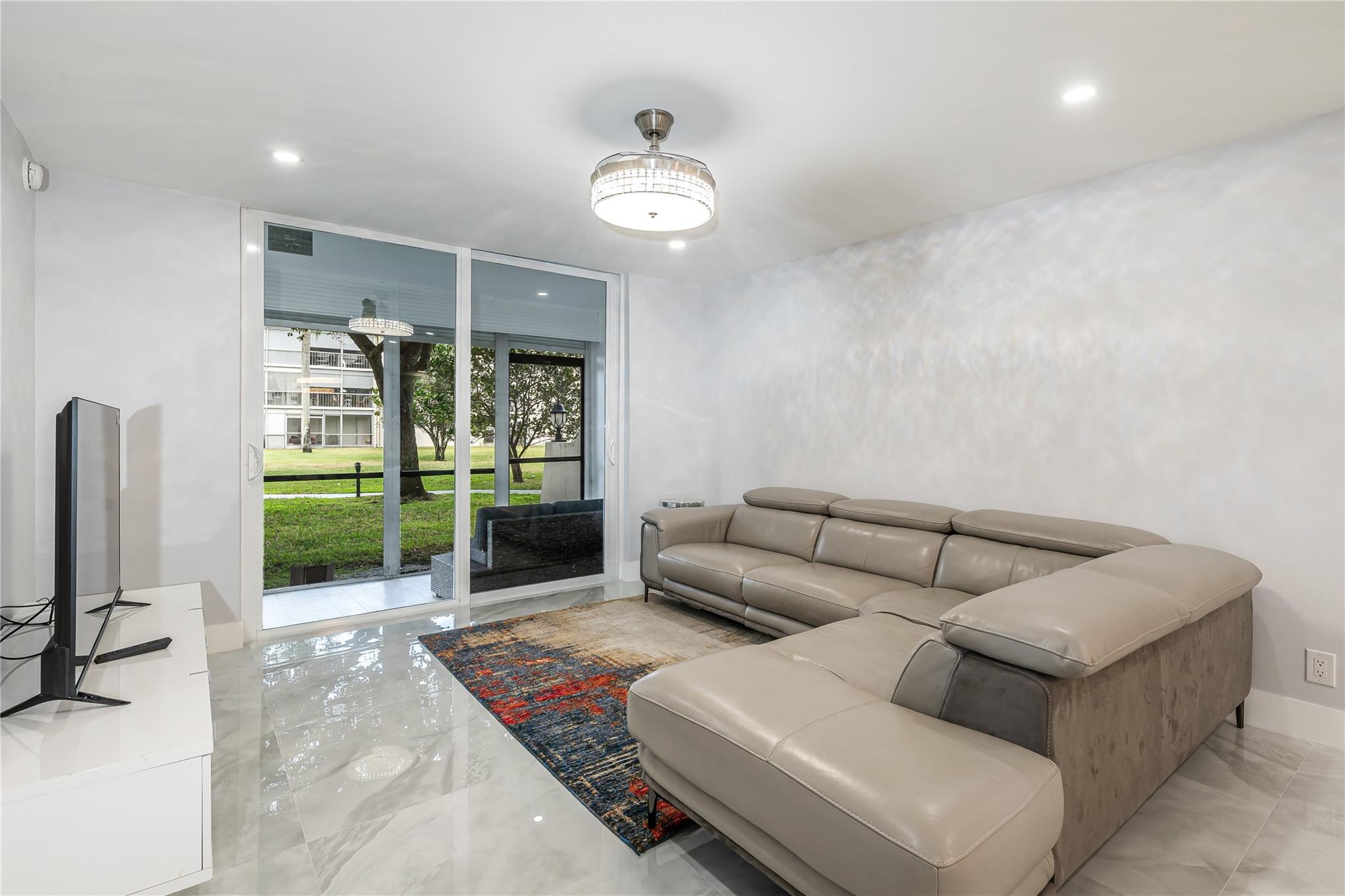 Hollybrook Golf & Tennis - Residential Lease