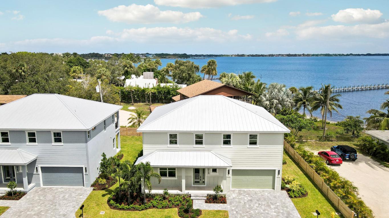 1013 NE Orange Avenue