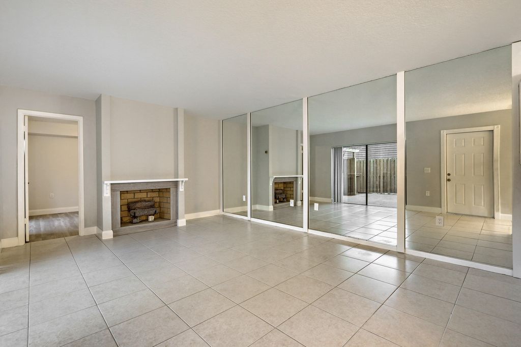 Photo of 2403 24th Lane, Palm Beach Gardens, FL 33418 (MLS # B26011223)
