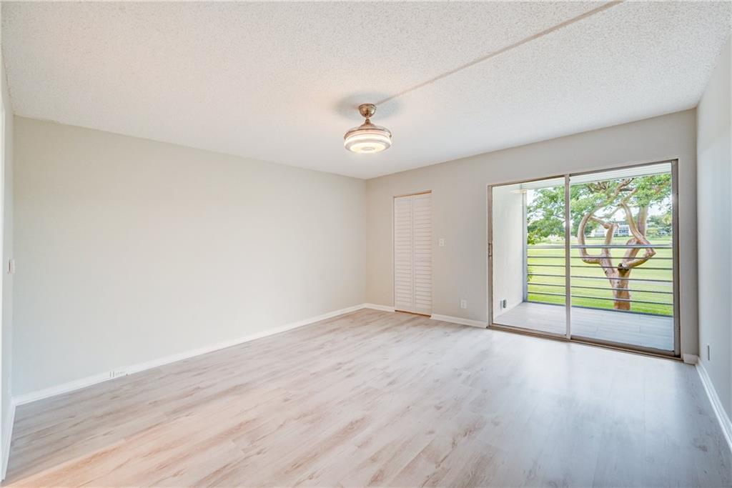 WYNMMOR-VILLAGE - Residential