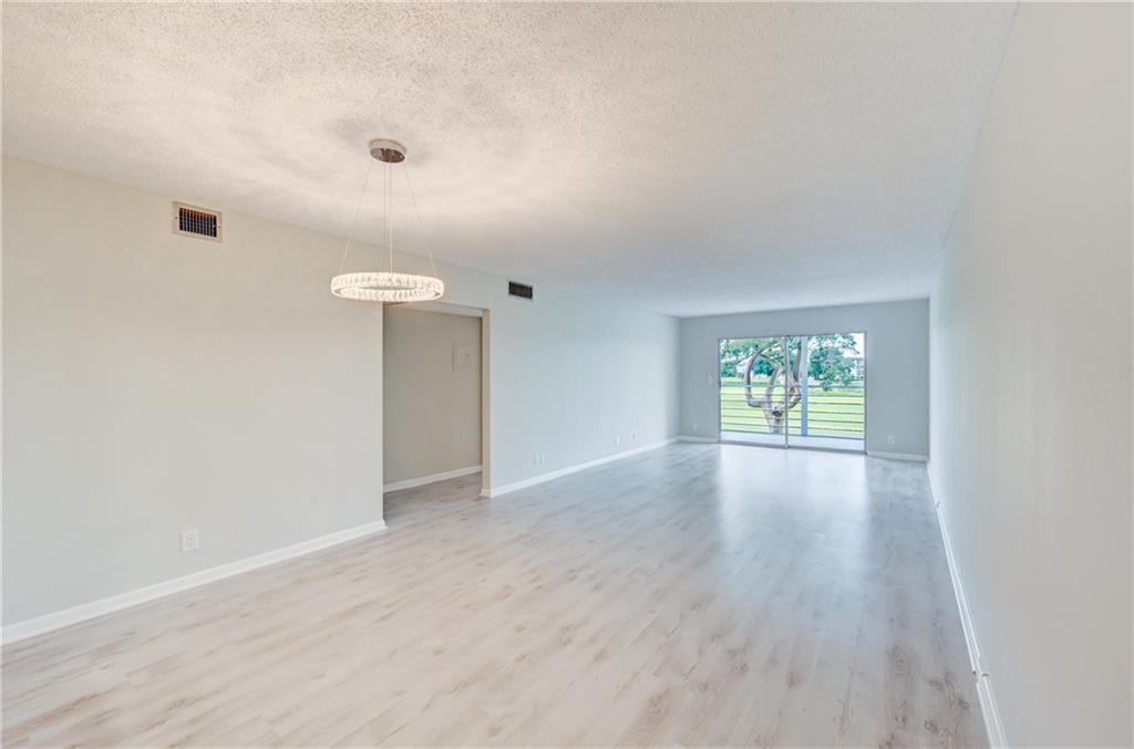 WYNMMOR-VILLAGE - Residential