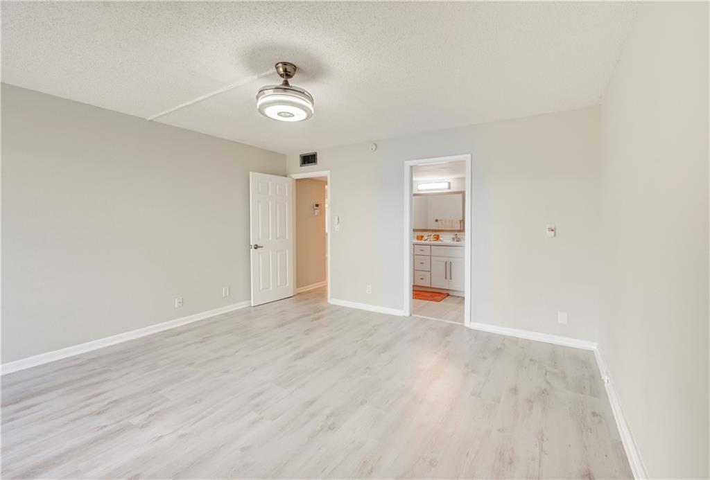 WYNMMOR-VILLAGE - Residential