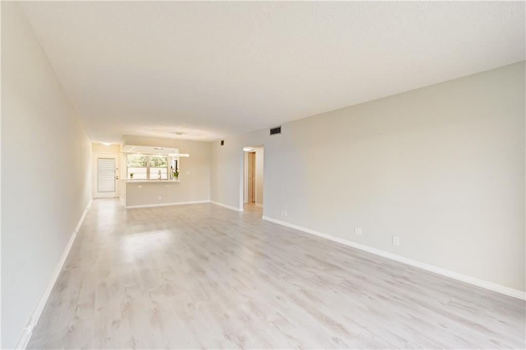 WYNMMOR-VILLAGE - Residential