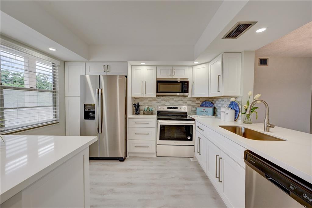 WYNMMOR-VILLAGE - Residential