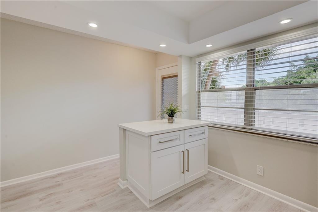 WYNMMOR-VILLAGE - Residential