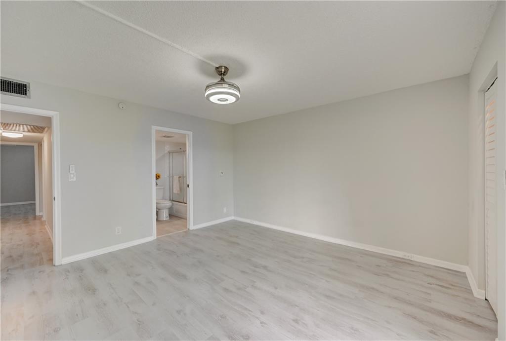 WYNMMOR-VILLAGE - Residential