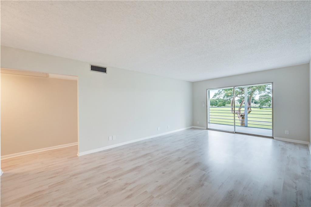 WYNMMOR-VILLAGE - Residential