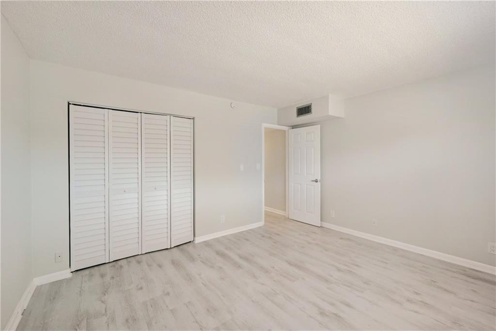 WYNMMOR-VILLAGE - Residential