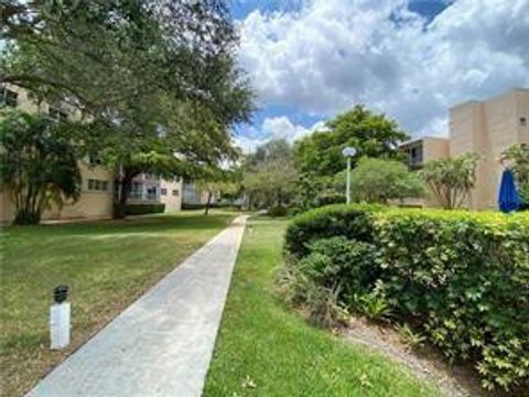 Tiny photo for 6701 Cypress Road #207, Plantation, FL 33317 (MLS # F10537412)