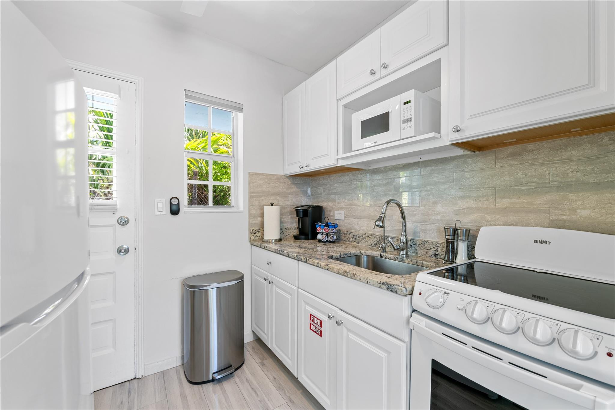 BREAKERS SEVILLE CO-OP - Residential Lease