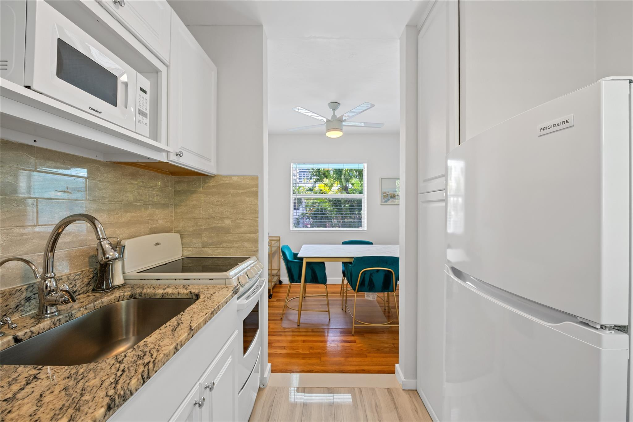 BREAKERS SEVILLE CO-OP - Residential Lease