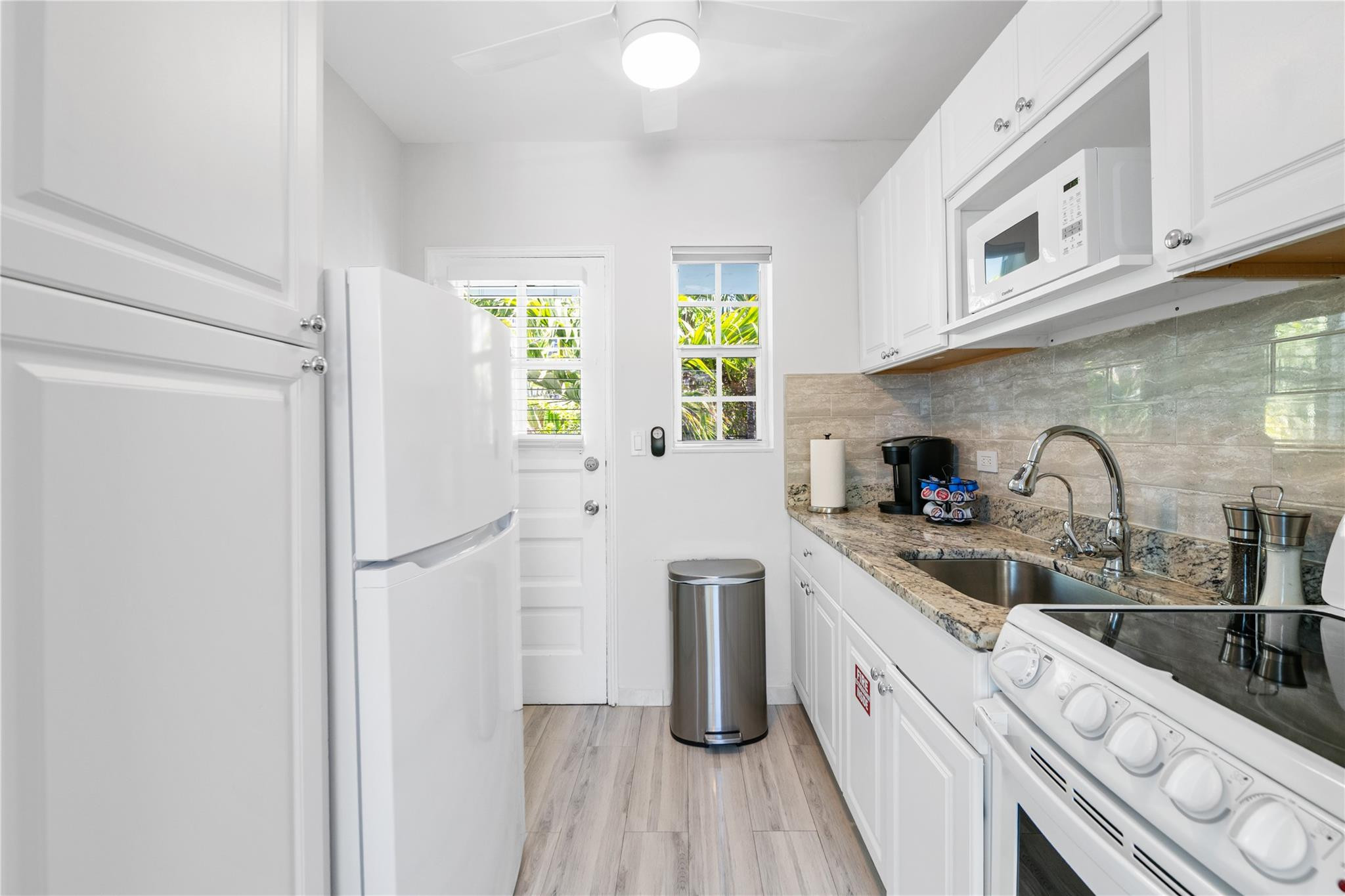 BREAKERS SEVILLE CO-OP - Residential Lease