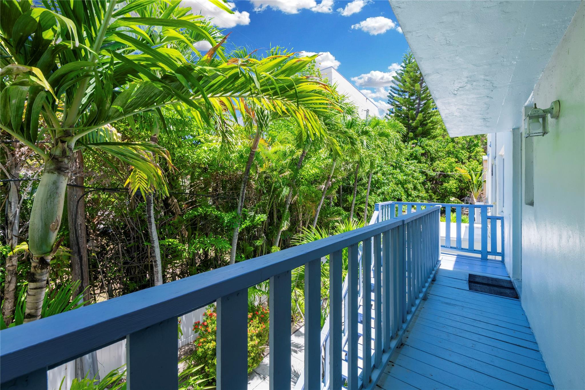 BREAKERS SEVILLE CO-OP - Residential Lease