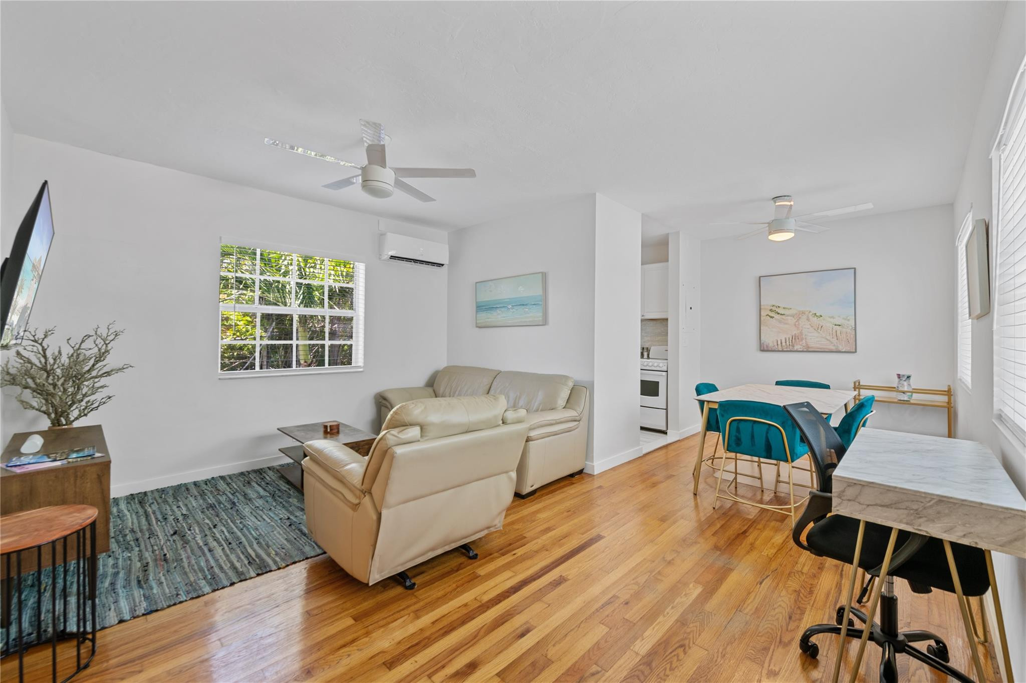 BREAKERS SEVILLE CO-OP - Residential Lease