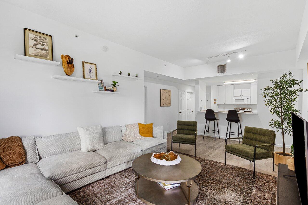 VILLAGE AT ABACOA CONDO - Residential Lease