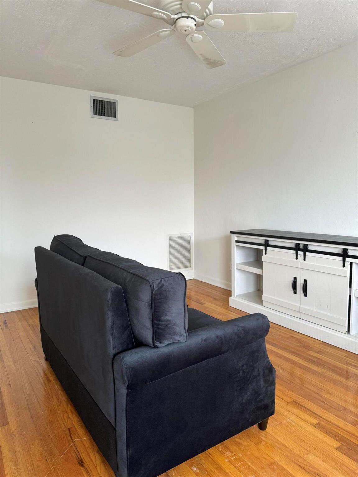 Lake Osborne Towers CO-Op APTS INC 302 Lake Osborn - Residential