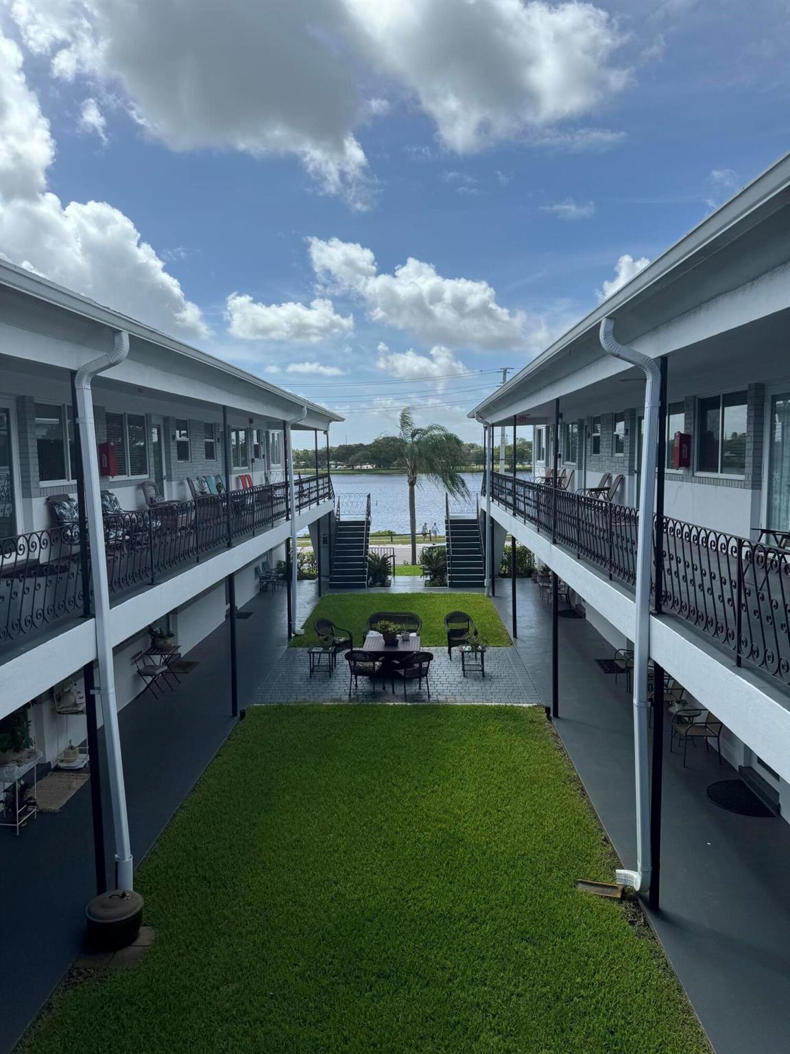 Lake Osborne Towers CO-Op APTS INC 302 Lake Osborn - Residential